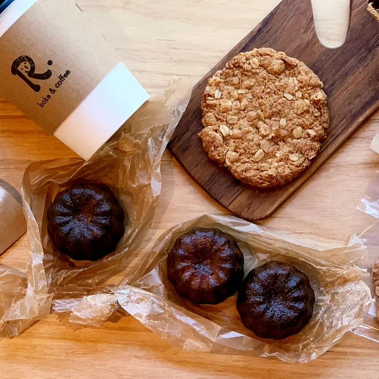 Gluten-free baked goods by R.smile