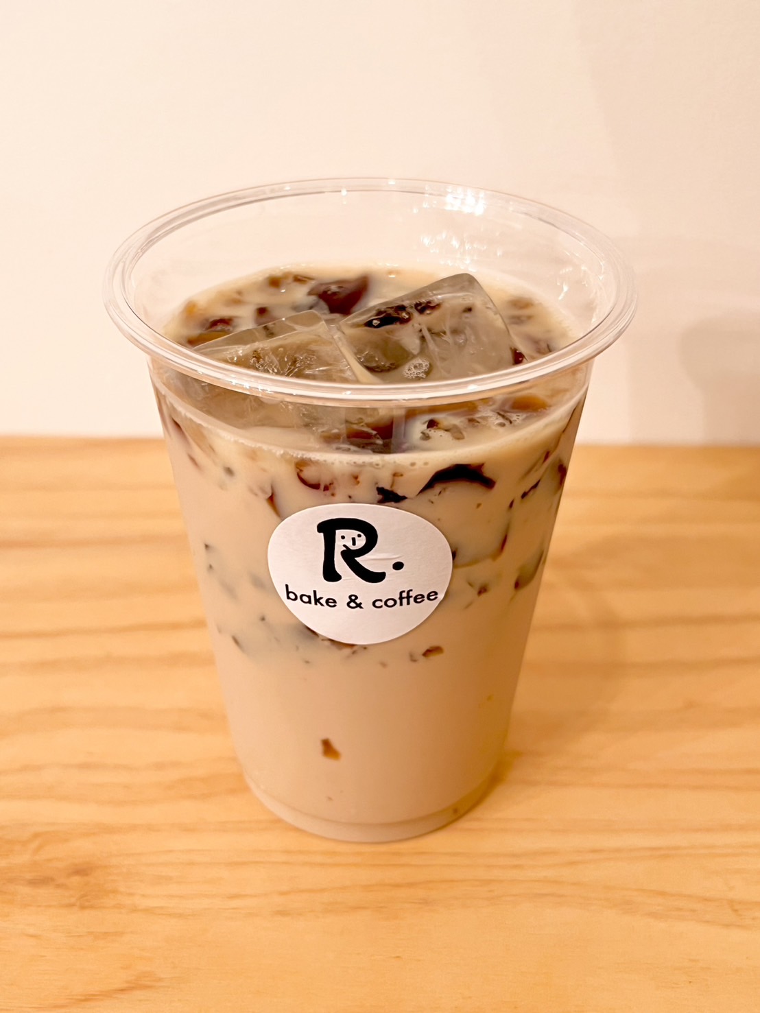 Cafe latte and oat latte